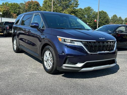 2024 Kia Carnival LX