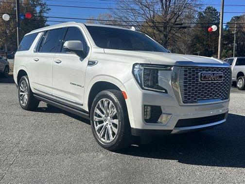 White Frost Tricoat 2021 GMC Yukon XL Denali