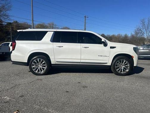 White Frost Tricoat 2021 GMC Yukon XL Denali