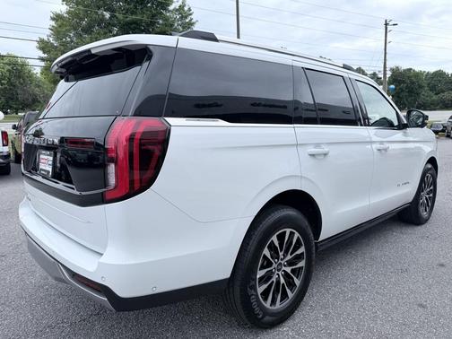 Oxford White 2025 Ford Expedition Platinum
