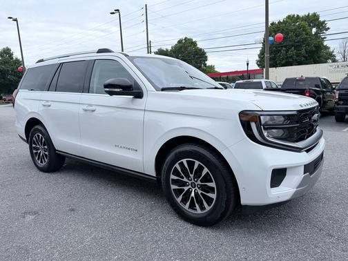 Oxford White 2025 Ford Expedition Platinum