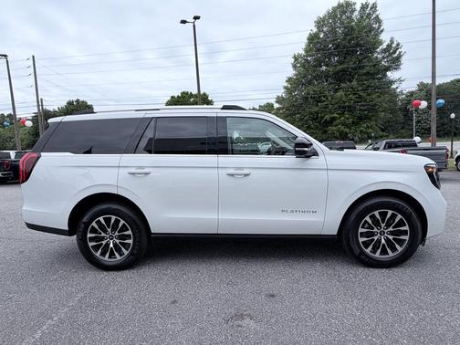 Oxford White 2025 Ford Expedition Platinum
