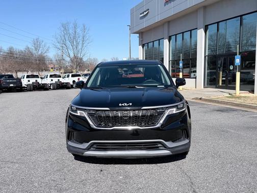 2024 Kia Carnival LX