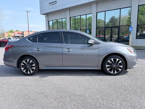 Gun Metallic 2019 Nissan Sentra SR