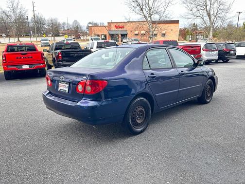 2005 Toyota Corolla LE