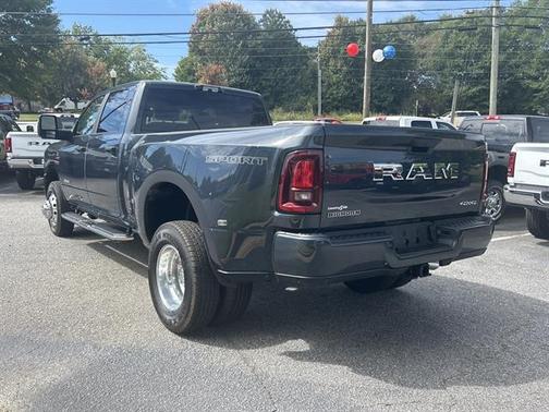 2026 RAM 3500 Big Horn Crew Cab 4x4 8' Box