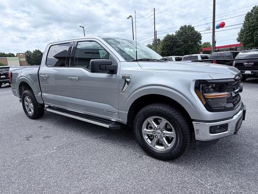Iconic Silver Metallic 2025 Ford F-150 XLT