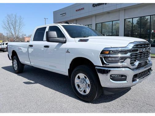 2026 RAM 2500 Tradesman Crew Cab 4x4 8' Box