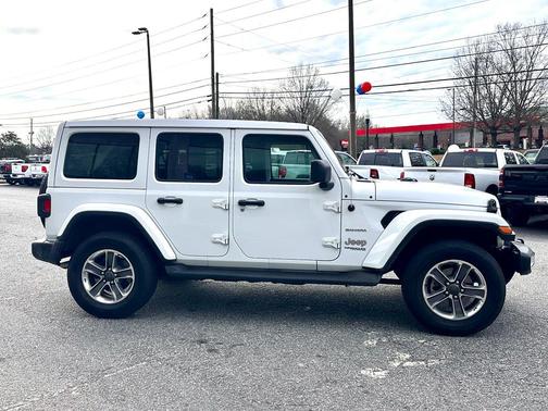 2022 Jeep Wrangler Unlimited Sahara