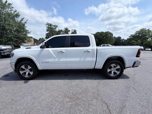 Bright White Clearcoat 2021 RAM 1500 Laramie