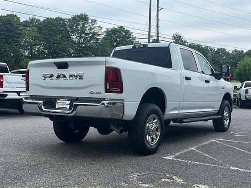 2025 RAM 2500 Tradesman Crew Cab 4x4 6'4' Box