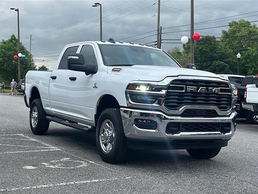 2025 RAM 2500 Tradesman Crew Cab 4x4 6'4' Box