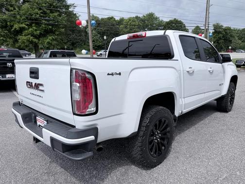 Summit White 2022 GMC Canyon Elevation