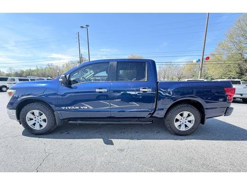 2018 Nissan Titan SV