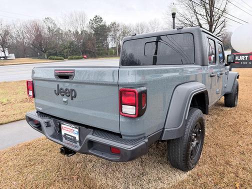 2024 Jeep Gladiator Sport