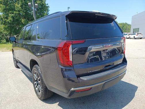 2024 GMC Yukon XL AT4