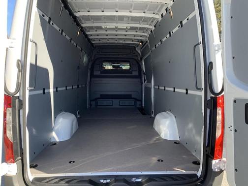 2024 Mercedes-Benz Sprinter 2500