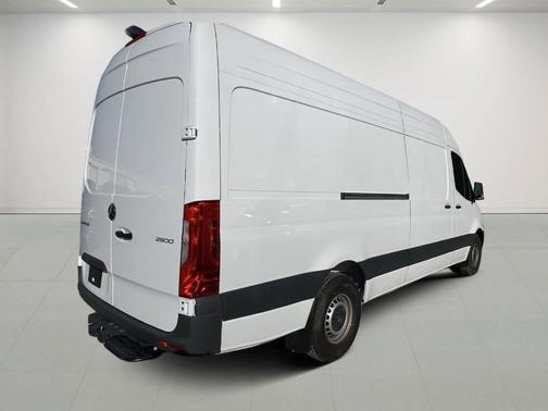 2024 Mercedes-Benz Sprinter 2500