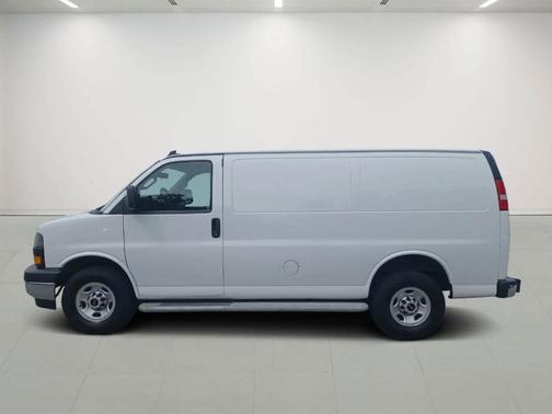 2023 GMC Savana 2500 Work Van