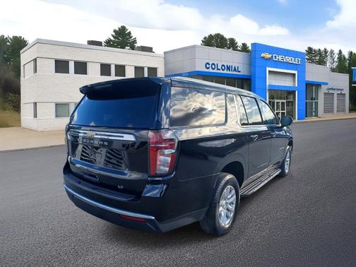 2023 Chevrolet Suburban LT