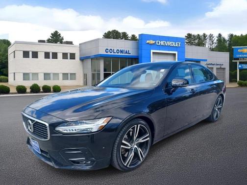 Gray Metallic 2020 Volvo S90 T6 R-Design