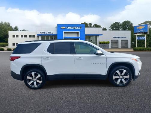 Summit White 2020 Chevrolet Traverse LT Leather