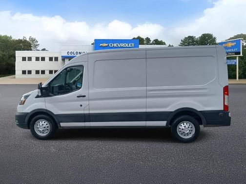 2022 Ford Transit-250 