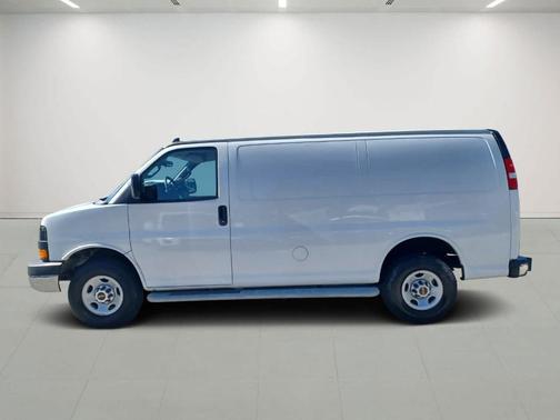 2022 GMC Savana 2500 Work Van