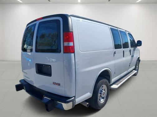 2022 GMC Savana 2500 Work Van