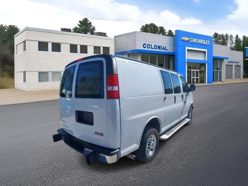 2022 GMC Savana 2500 Work Van