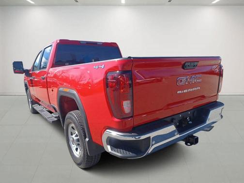 2024 GMC Sierra 2500 Pro