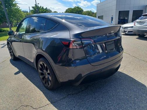 Gray 2024 Tesla Model Y Long Range