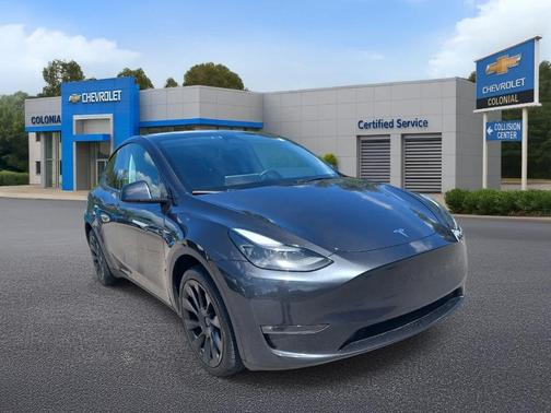 Gray 2024 Tesla Model Y Long Range