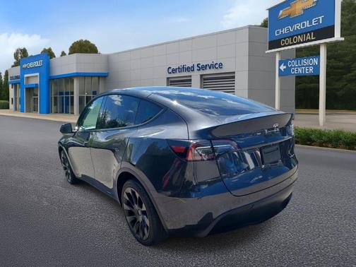 Gray 2024 Tesla Model Y Long Range