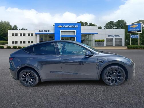 Gray 2024 Tesla Model Y Long Range