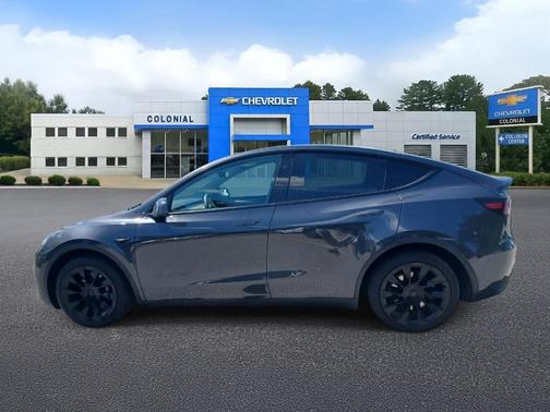 Gray 2024 Tesla Model Y Long Range