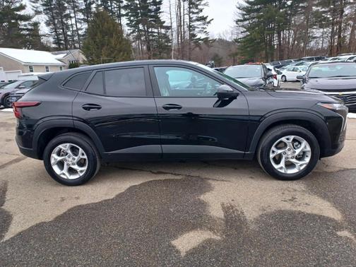 2024 Chevrolet Trax LS