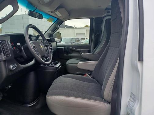2022 Chevrolet Express 2500 Work Van