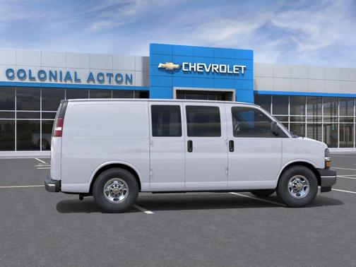 Summit White 2026 Chevrolet Express 2500 Work Van