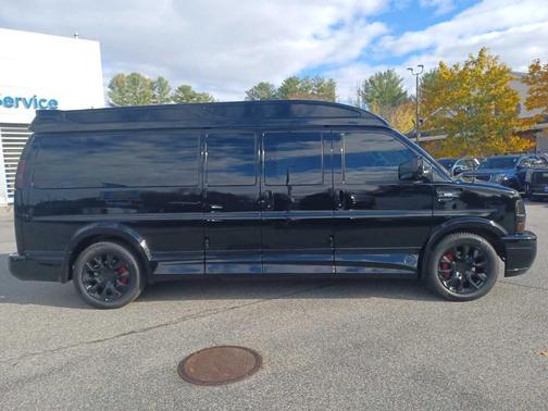 2025 Chevrolet Express 2500 Work Van