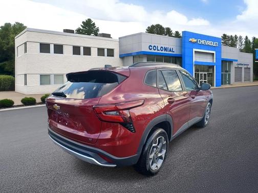 2025 Chevrolet Trax LT