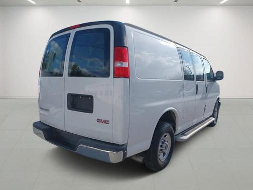 2022 GMC Savana 2500 Work Van