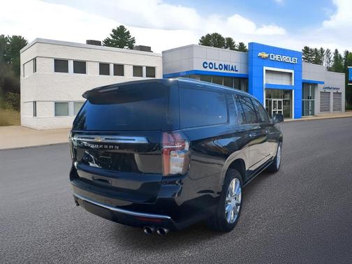 2022 Chevrolet Suburban High Country