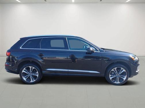 2021 Audi Q7 55 Premium Plus