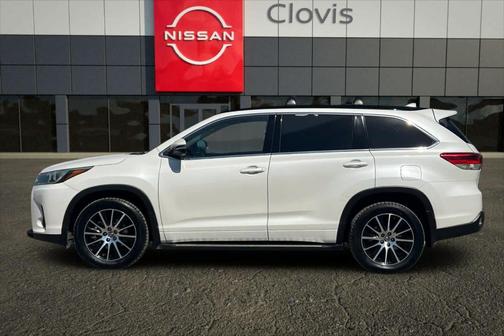 Blizzard Pearl 2018 Toyota Highlander SE