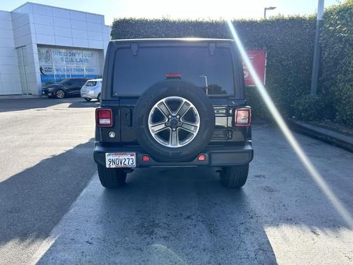 2022 Jeep Wrangler Unlimited Sahara