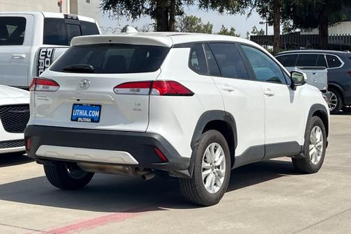 2024 Toyota Corolla Cross LE