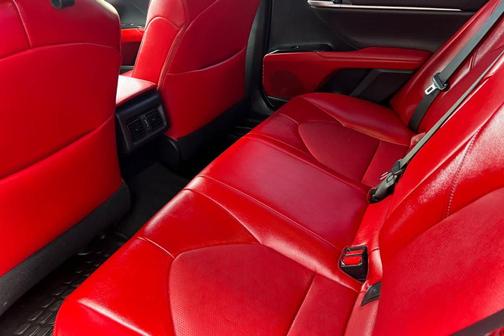 Midnight Black Metallic 2019 Toyota Camry XSE