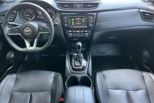 White 2020 Nissan Rogue SL