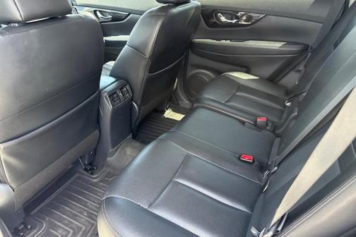 White 2020 Nissan Rogue SL